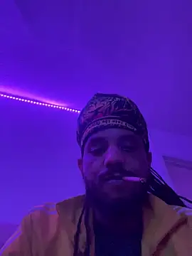 Snapshot of Rastamanzigy22 chatting on 10-16-25, 01:06 Rastamanzigy22 online show from 10-16-25, 01:06