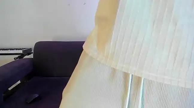 Snapshot of Henrikk_senn chatting on 12-23-24, 01:40 Henrikk senn online show from 12-23-24, 01:40