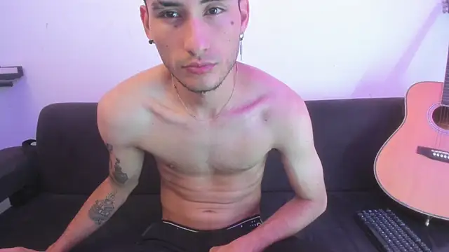 Henrikk senn online show from 06-09-26, 07:58