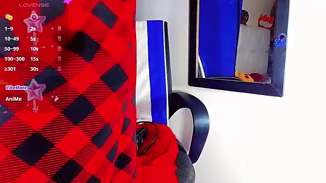 Snapshot of nicol_gill_ chatting on 12-17-24, 11:28 nicol gill online show from 12-17-24, 11:28