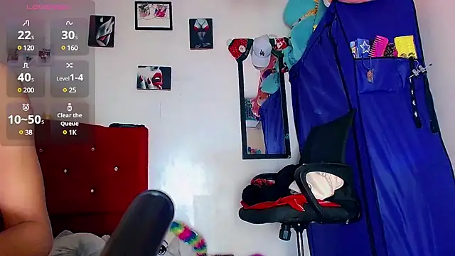 Snapshot of nicol_gill_ chatting on 02-14-25, 01:40 nicol gill online show from 02-14-25, 01:40