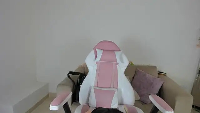 Snapshot of Charlotte_cowell_sub1_ chatting on 12-29-24, 09:09 Charlotte cowell sub1 online show from 12-29-24, 09:09