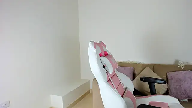 Snapshot of Charlotte_cowell_sub1_ chatting on 01-21-25, 11:34 Charlotte cowell sub1 online show from 01-21-25, 11:34