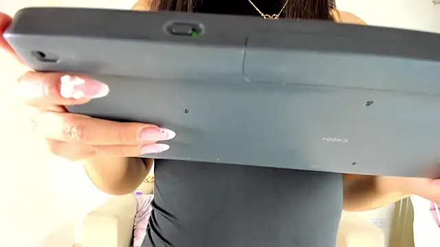 Snapshot of Charlotte_cowell_sub1_ chatting on 01-24-25, 11:02 Charlotte cowell sub1 online show from 01-24-25, 11:02