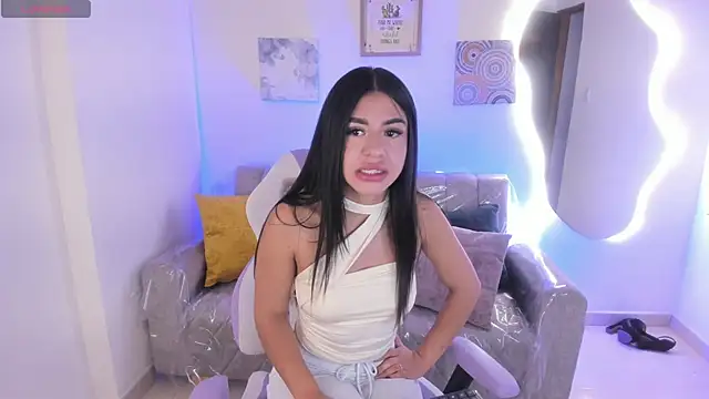 Snapshot of Charlotte_cowell_sub1_ chatting on 11-14-25, 09:02 Charlotte cowell sub1 online show from 11-14-25, 09:02