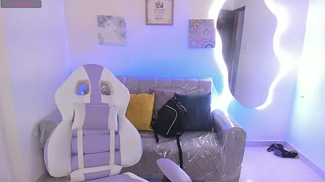 Snapshot of Charlotte_cowell_sub1_ chatting on 11-27-25, 03:03 Charlotte cowell sub1 online show from 11-27-25, 03:03