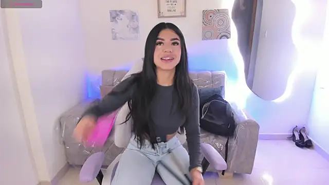 Snapshot of Charlotte_cowell_sub1_ chatting on 12-02-25, 03:29 Charlotte cowell sub1 online show from 12-02-25, 03:29