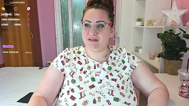 Snapshot of lovely_adelle chatting on 12-21-24, 10:06 lovely adelle online show from 12-21-24, 10:06
