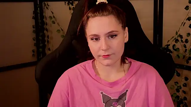 Snapshot of Diana_Flower chatting on 02-11-26, 09:36 Diana Flower online show from 02-11-26, 09:36