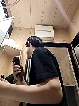 whitebriefboy online show from 04-21-26, 02:51