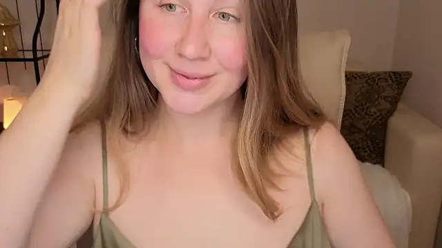 Helens love online show from 10-18-25, 01:30