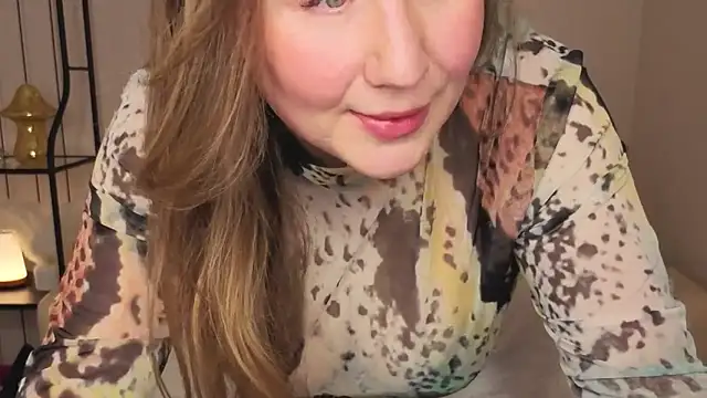 Helens love online show from 04-17-26, 02:25