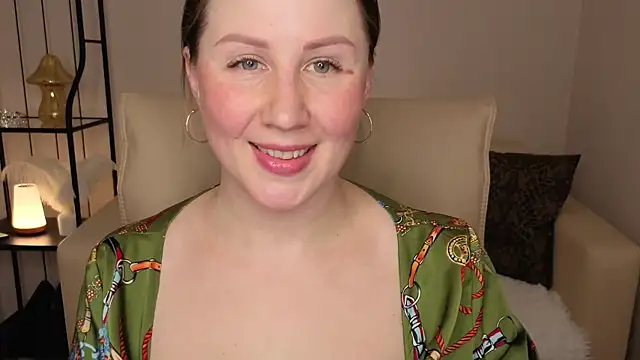 Helens love online show from 04-20-26, 08:50