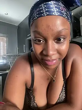 Candy Love 18 online show from 02-20-26, 09:10