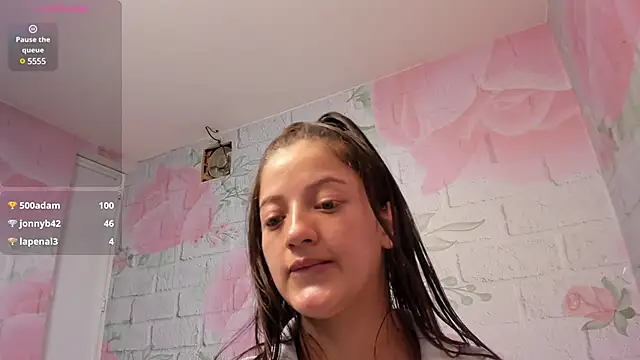 Snapshot of Annie_Cute18_ chatting on 02-21-25, 03:56 Annie Cute18 online show from 02-21-25, 03:56