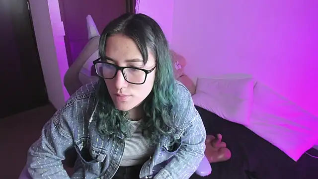 hitomi arata online show from 02-06-25, 02:15