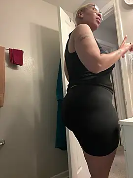 SexyHoneyRedd online show from 06-22-26, 08:44