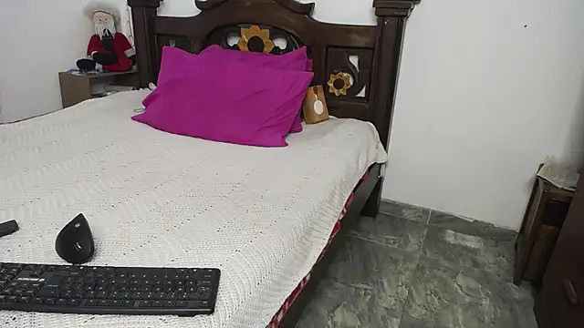 DominaLeona online show from 01-25-25, 07:39