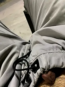 Snapshot of YawlingJingoist chatting on 12-14-25, 12:05 YawlingJingoist online show from 12-14-25, 12:05