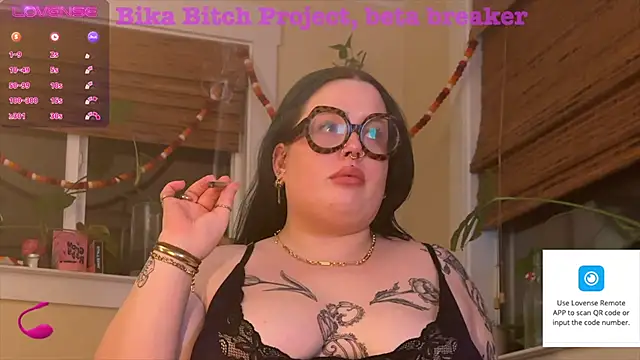 Snapshot of MissBika chatting on 12-04-24, 07:50 MissBika online show from 12-04-24, 07:50