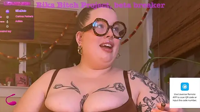 Snapshot of MissBika chatting on 12-05-24, 06:10 MissBika online show from 12-05-24, 06:10