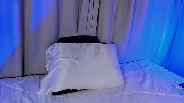 EviePhoenix online show from 04-23-26, 09:06