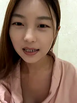 Snapshot of Sweet-Angel999 chatting on 11-08-25, 05:12 Sweet-Angel999 online show from 11-08-25, 05:12