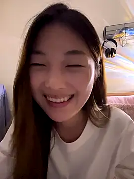 Snapshot of Sweet-Angel999 chatting on 01-06-26, 06:11 Sweet-Angel999 online show from 01-06-26, 06:11