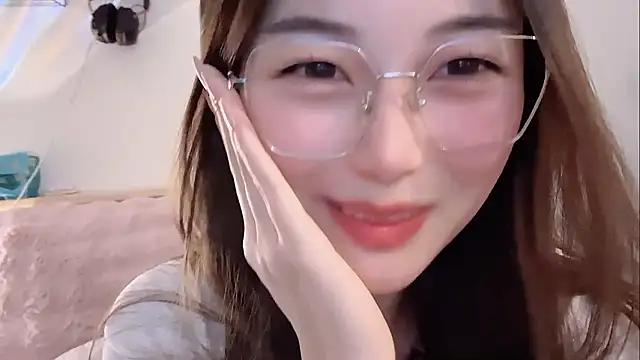 Snapshot of Sweet-Angel999 chatting on 01-14-26, 02:01 Sweet-Angel999 online show from 01-14-26, 02:01