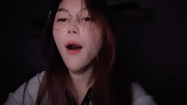 Snapshot of Sweet-Angel999 chatting on 01-15-26, 05:38 Sweet-Angel999 online show from 01-15-26, 05:38