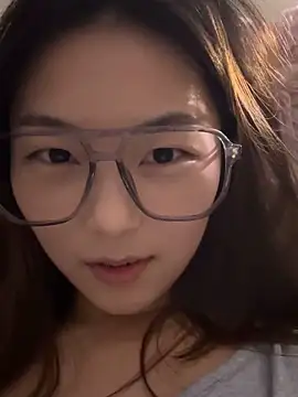 Snapshot of Sweet-Angel999 chatting on 02-04-26, 04:46 Sweet-Angel999 online show from 02-04-26, 04:46