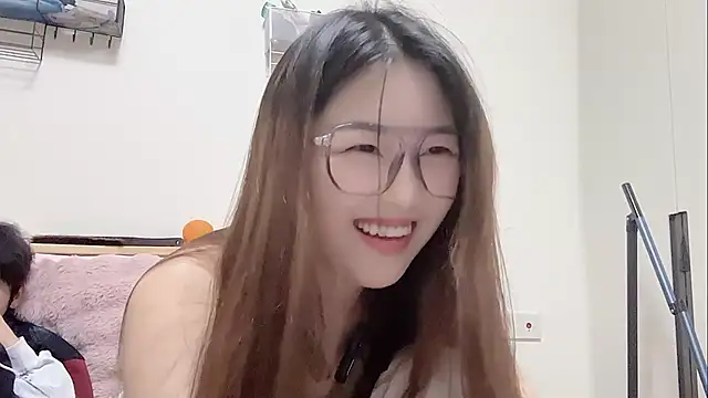 Snapshot of Sweet-Angel999 chatting on 02-24-26, 03:21 Sweet-Angel999 online show from 02-24-26, 03:21