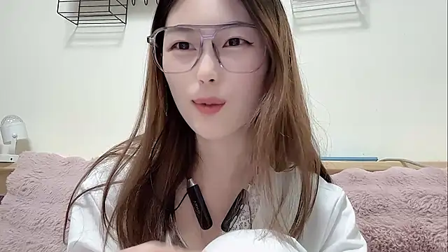 Snapshot of Sweet-Angel999 chatting on 02-25-26, 03:54 Sweet-Angel999 online show from 02-25-26, 03:54