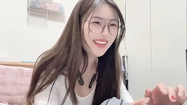 Snapshot of Sweet-Angel999 chatting on 03-12-26, 04:46 Sweet-Angel999 online show from 03-12-26, 04:46