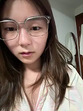 Snapshot of Sweet-Angel999 chatting on 06-27-26, 03:28 Sweet-Angel999 online show from 06-27-26, 03:28