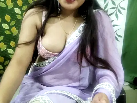 Snapshot of Aarvi_Arora chatting on 02-15-25, 11:50 Aarvi Arora online show from 02-15-25, 11:50