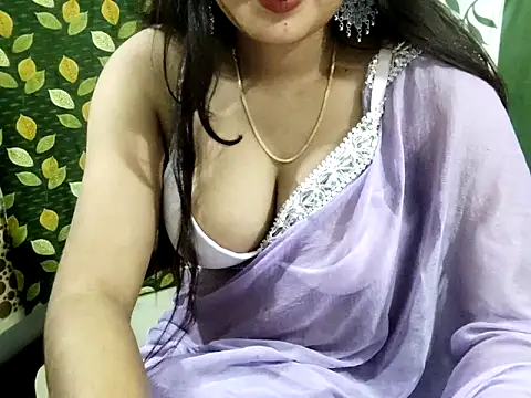 Snapshot of Aarvi_Arora chatting on 02-19-25, 03:05 Aarvi Arora online show from 02-19-25, 03:05