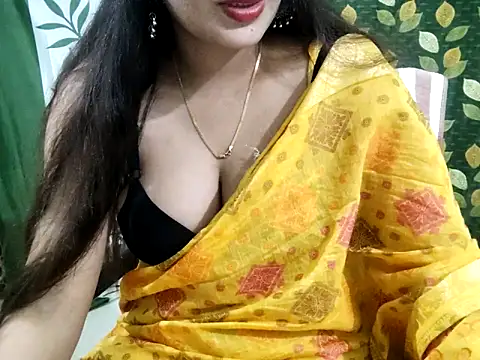 Snapshot of Aarvi_Arora chatting on 03-08-25, 09:06 Aarvi Arora online show from 03-08-25, 09:06