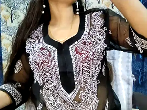 Snapshot of Aarvi_Arora chatting on 11-16-25, 11:27 Aarvi Arora online show from 11-16-25, 11:27