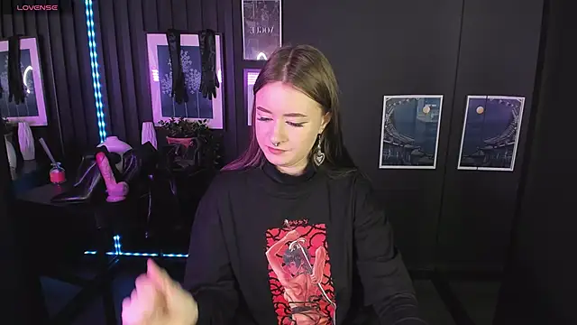 Snapshot of Lily_Moonlight chatting on 01-14-25, 08:41 Lily Moonlight online show from 01-14-25, 08:41