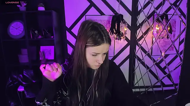 Snapshot of Lily_Moonlight chatting on 01-23-25, 07:54 Lily Moonlight online show from 01-23-25, 07:54