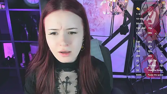 Lily Moonlight online show from 05-10-26, 02:44