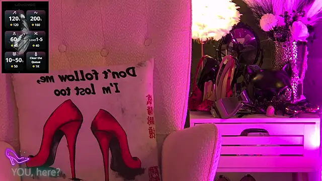 ZoeMesmerize online show from 11-12-25, 04:02