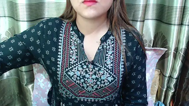 Snapshot of queen_angelina chatting on 02-20-26, 10:54 queen angelina online show from 02-20-26, 10:54