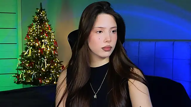 Snapshot of Stacy_Gonzales_ chatting on 12-19-24, 04:35 Stacy Gonzales  online show from 12-19-24, 04:35