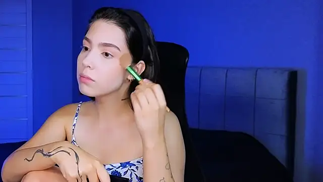 Snapshot of Stacy_Gonzales_ chatting on 09-18-25, 06:04 Stacy Gonzales  online show from 09-18-25, 06:04