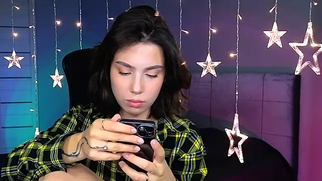 Snapshot of Stacy_Gonzales_ chatting on 10-18-25, 09:43 Stacy Gonzales  online show from 10-18-25, 09:43