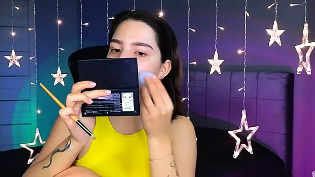 Snapshot of Stacy_Gonzales_ chatting on 10-19-25, 06:58 Stacy Gonzales  online show from 10-19-25, 06:58