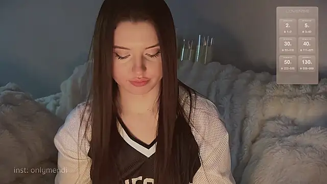 Snapshot of MENNDI chatting on 12-02-24, 09:02 MENNDI online show from 12-02-24, 09:02