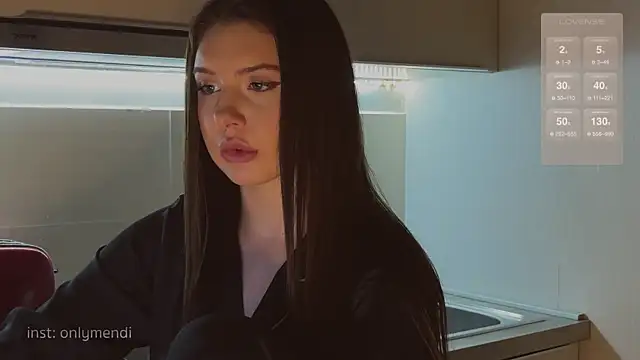 Snapshot of MENNDI chatting on 12-07-24, 02:42 MENNDI online show from 12-07-24, 02:42